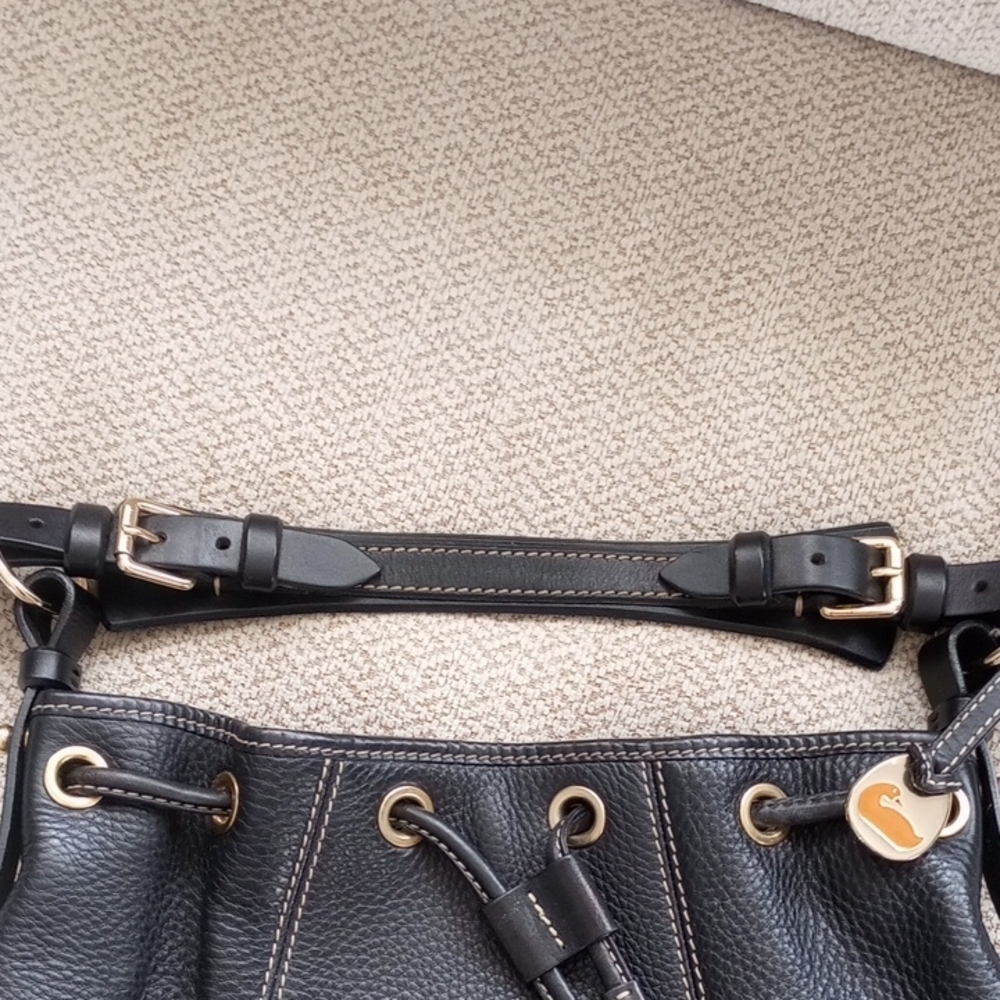Dooney & Bourke Black Pebbled Leather Shoulder Bag - Picture 4 of 6